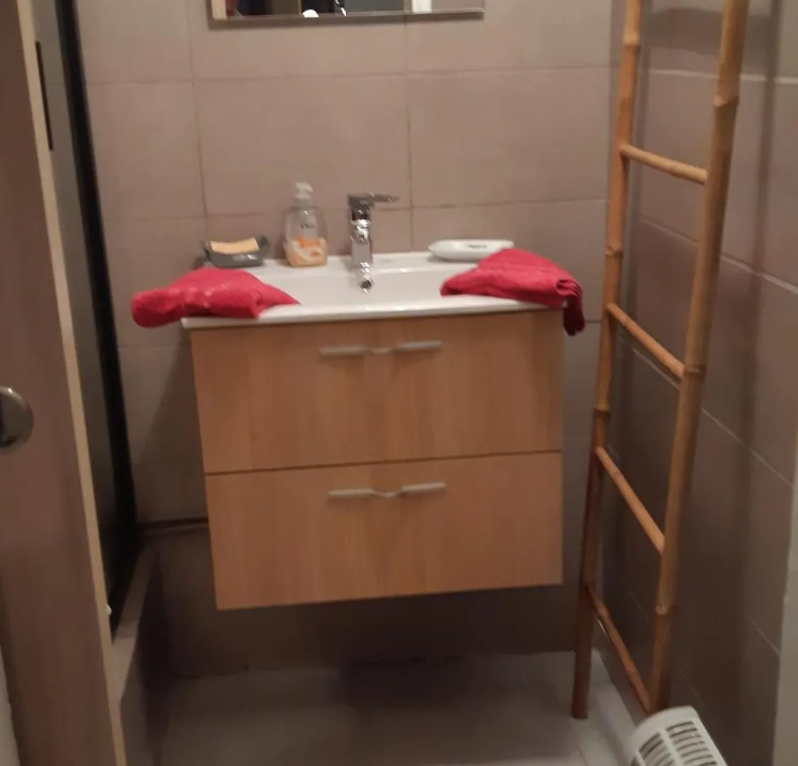 Appartement En Rez De Villa Saint-Raphaël アパート
